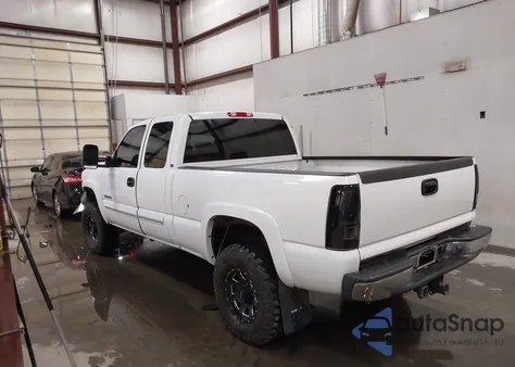 2003 Chevrolet Silverado 2500Hd Ls from USA, damaged, VIN 1GCHK29U13E213464